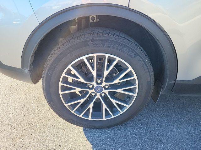 used 2022 Ford Escape car, priced at $20,321