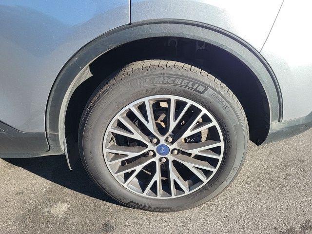 used 2022 Ford Escape car, priced at $20,321