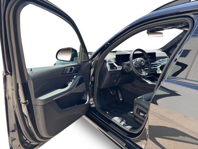 new 2026 BMW X7 car, priced at $96,015