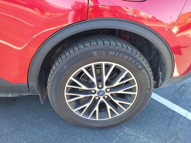 used 2022 Ford Escape car, priced at $22,212