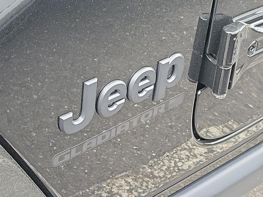 new 2024 Jeep Gladiator car, priced at $57,614