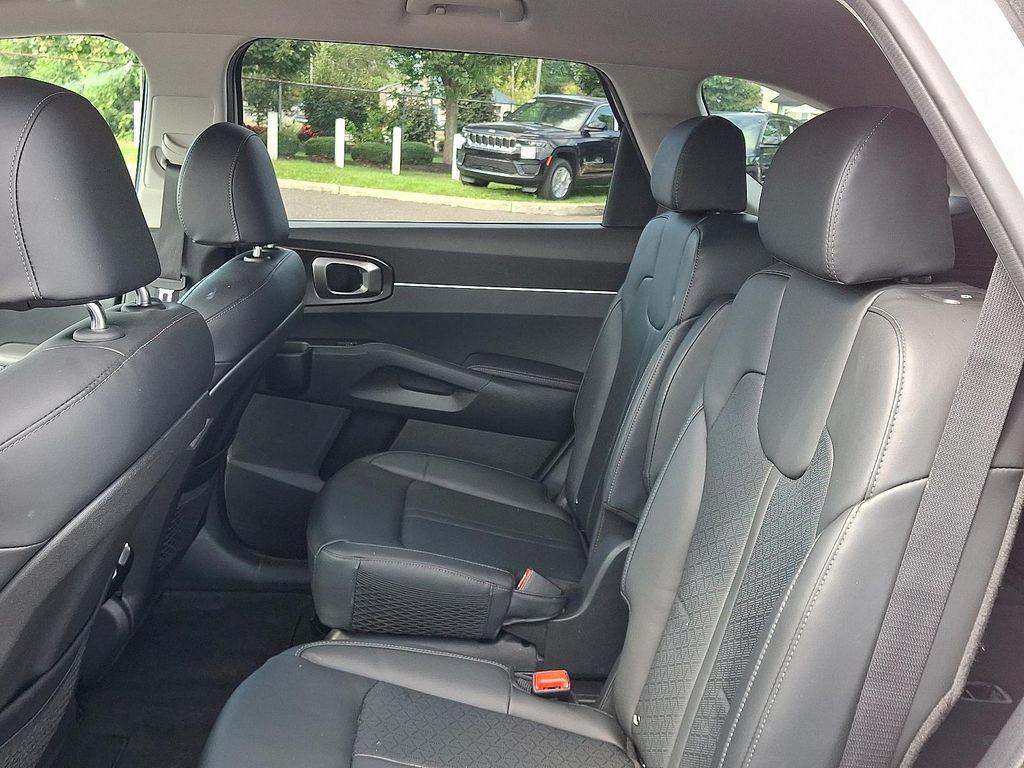 used 2023 Kia Sorento Hybrid car, priced at $32,598