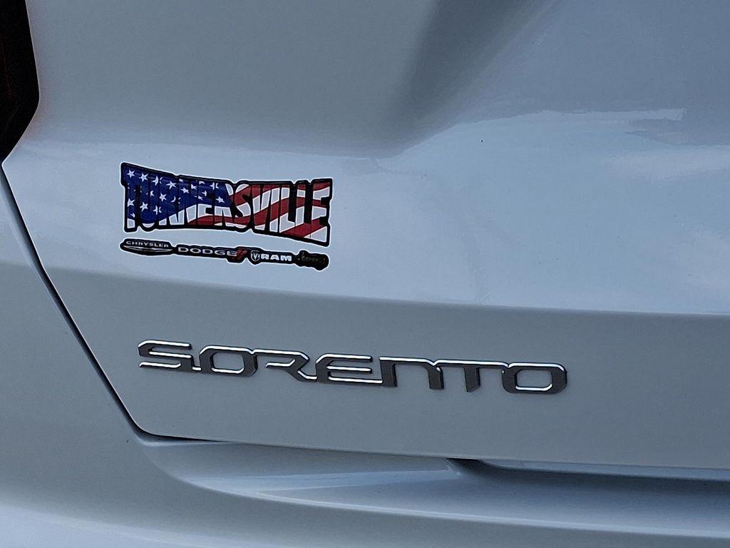 used 2023 Kia Sorento Hybrid car, priced at $32,598