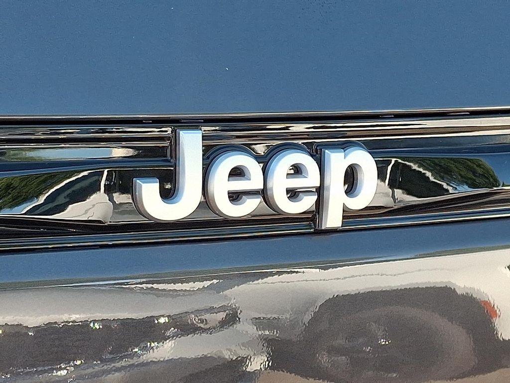 new 2025 Jeep Grand Cherokee car, priced at $41,519