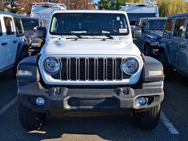 new 2025 Jeep Wrangler car, priced at $47,999