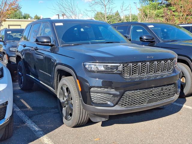 new 2025 Jeep Grand Cherokee car, priced at $47,274