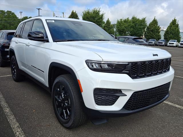 new 2025 Jeep Grand Cherokee car, priced at $42,404