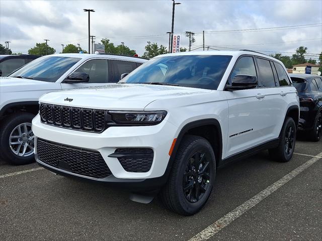 new 2025 Jeep Grand Cherokee car, priced at $42,404