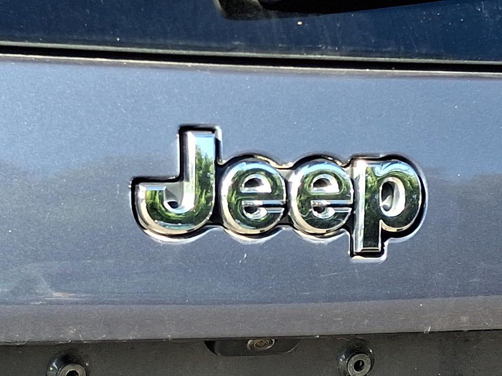 used 2021 Jeep Cherokee car, priced at $23,598