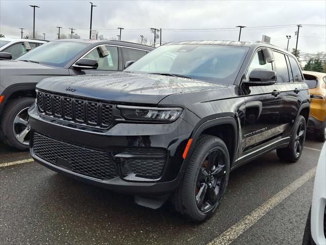 new 2025 Jeep Grand Cherokee car, priced at $45,274