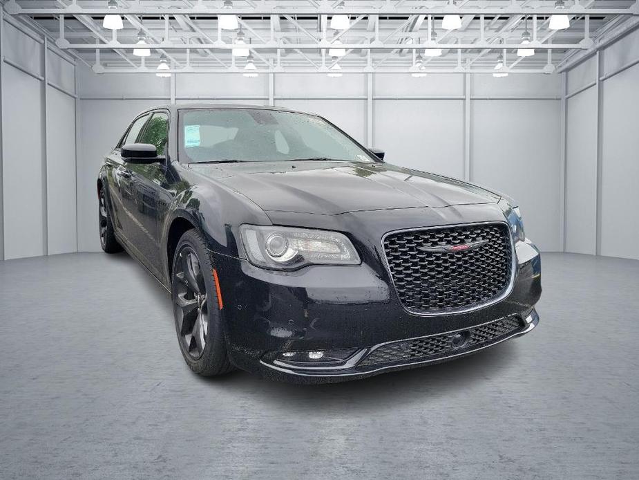 new 2023 Chrysler 300 car, priced at $47,824