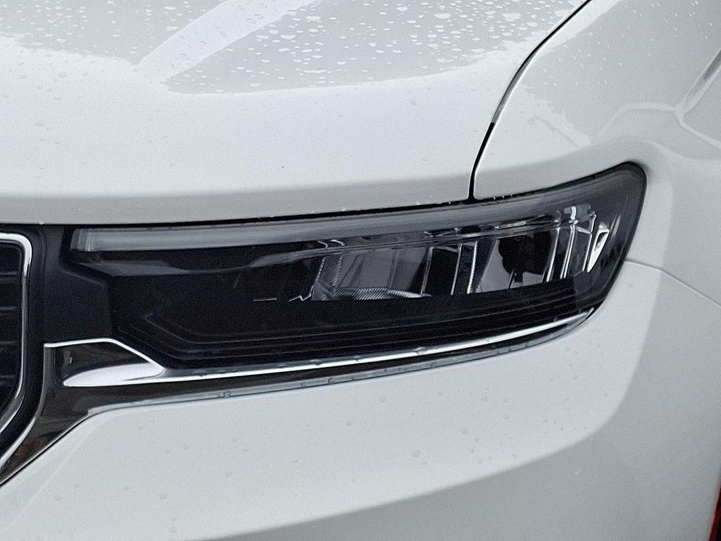 new 2025 Jeep Grand Cherokee car, priced at $40,924