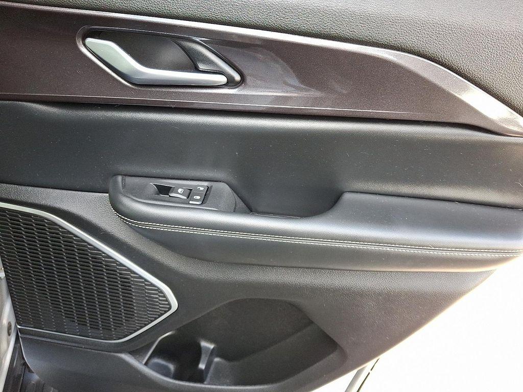 used 2022 Jeep Grand Cherokee car, priced at $36,598