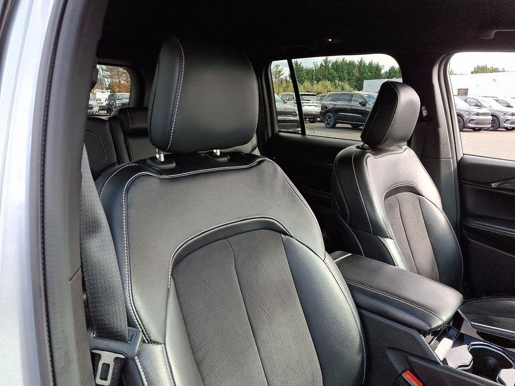 used 2022 Jeep Grand Cherokee car, priced at $36,598