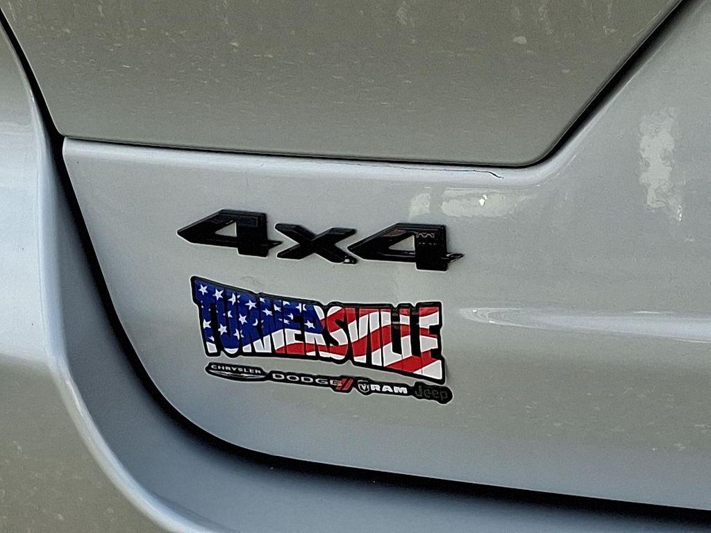 used 2022 Jeep Grand Cherokee car, priced at $36,598