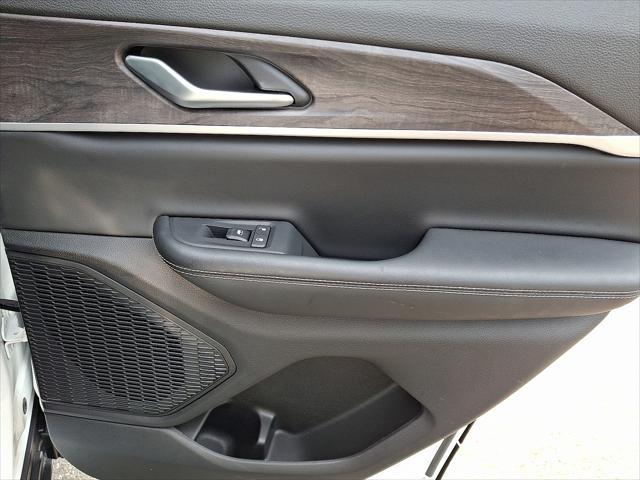 used 2023 Jeep Grand Cherokee car, priced at $37,598
