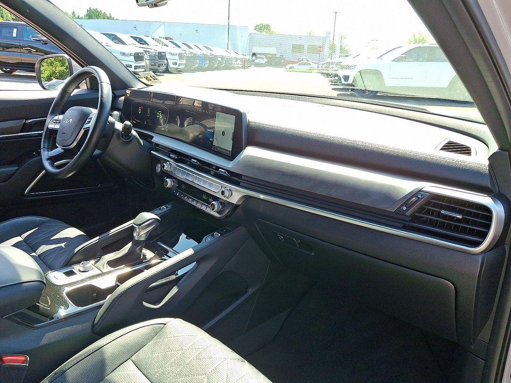 used 2024 Kia Telluride car, priced at $42,095