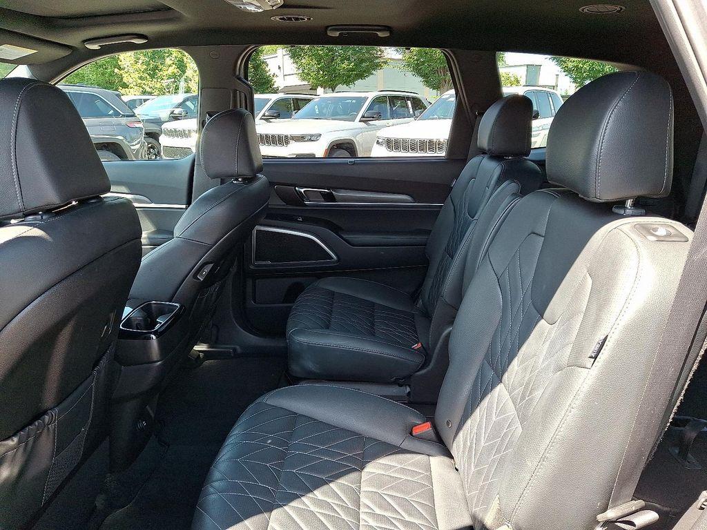 used 2024 Kia Telluride car, priced at $42,095