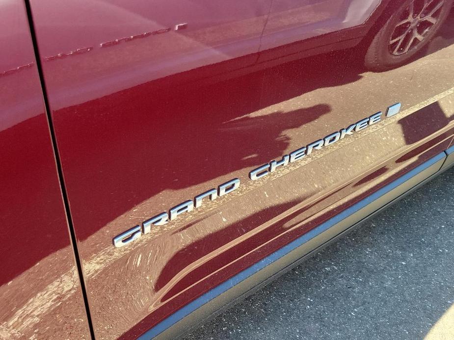 new 2024 Jeep Grand Cherokee L car, priced at $59,584