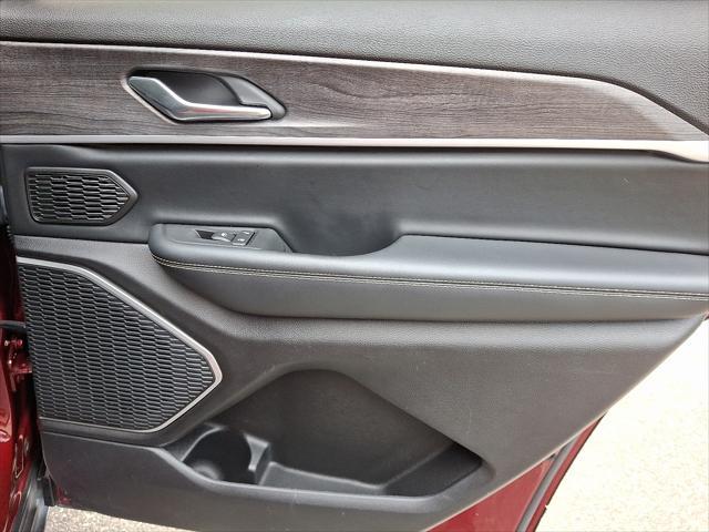 used 2021 Jeep Grand Cherokee L car, priced at $30,598