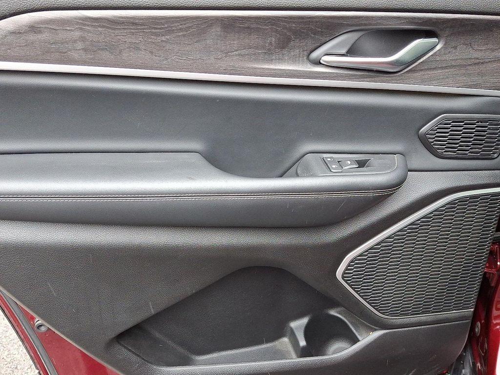 used 2021 Jeep Grand Cherokee L car, priced at $32,598