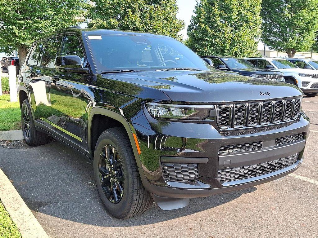 new 2025 Jeep Grand Cherokee L car, priced at $45,829