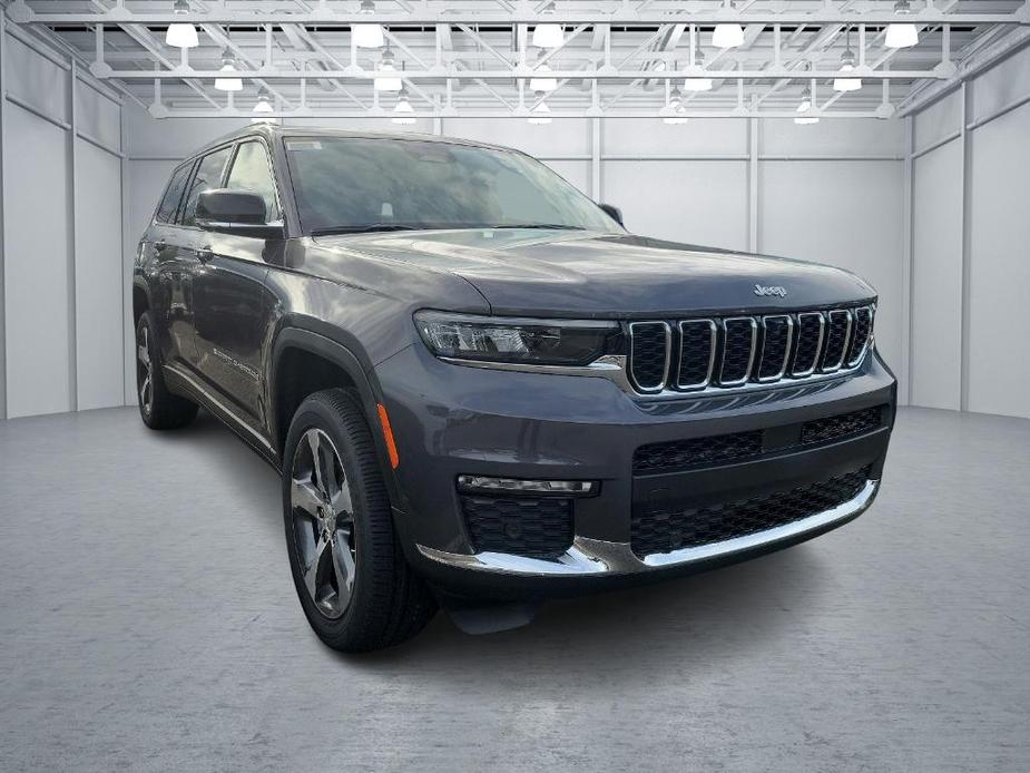 new 2024 Jeep Grand Cherokee L car, priced at $59,584