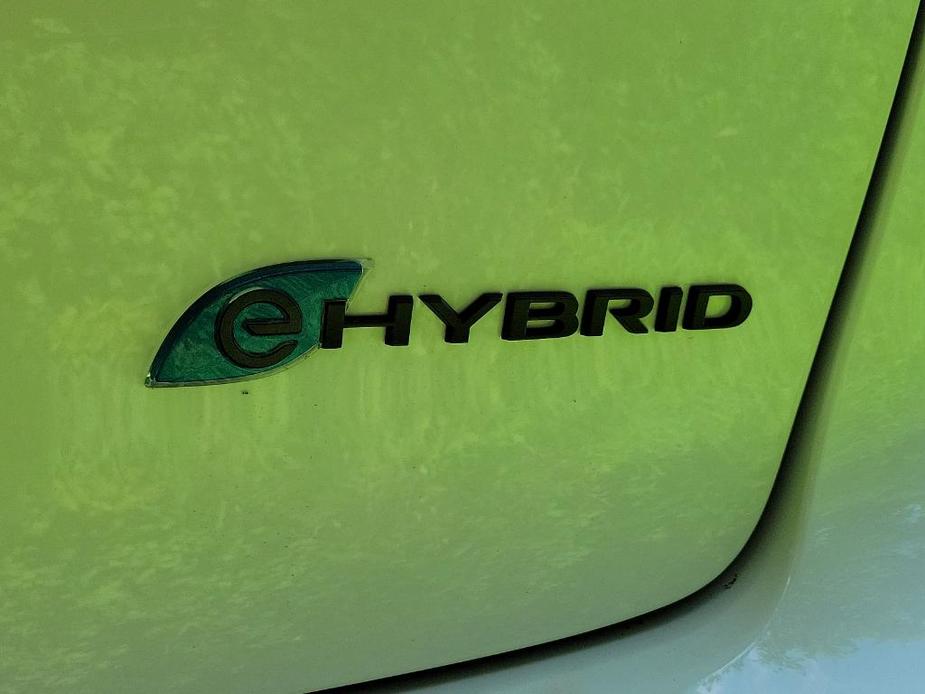 new 2024 Chrysler Pacifica Hybrid car, priced at $48,254