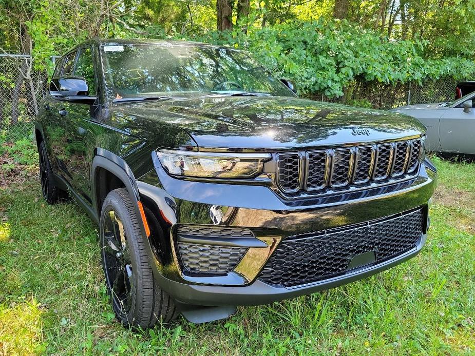 new 2024 Jeep Grand Cherokee car, priced at $47,269