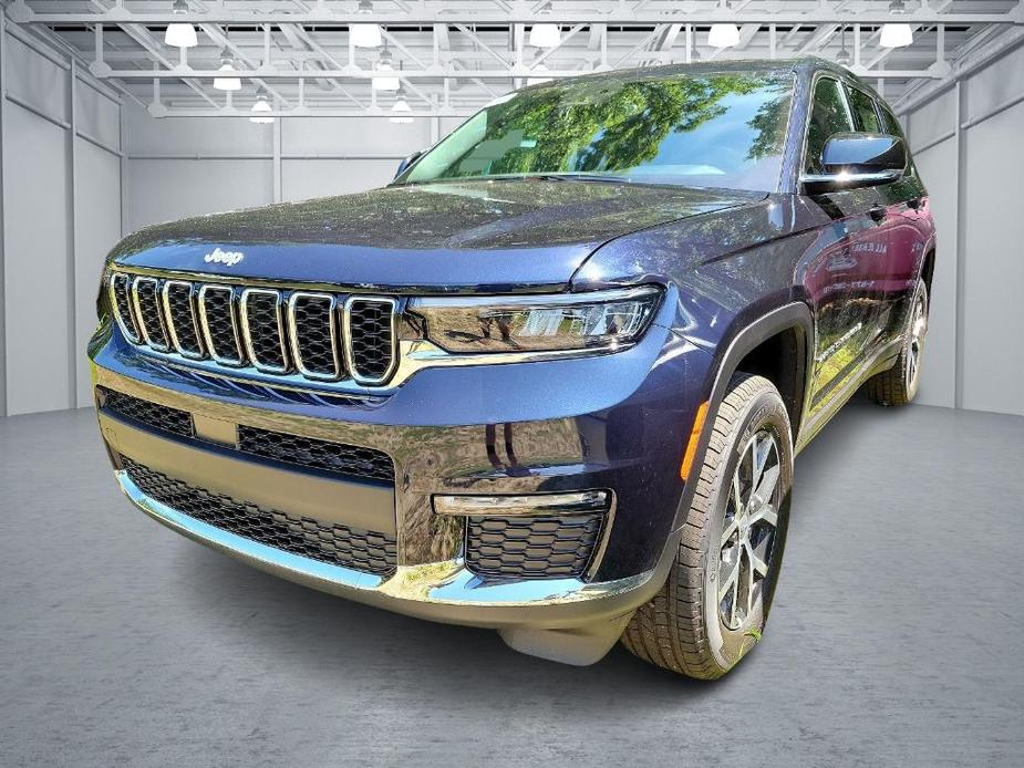 new 2024 Jeep Grand Cherokee L car, priced at $46,894