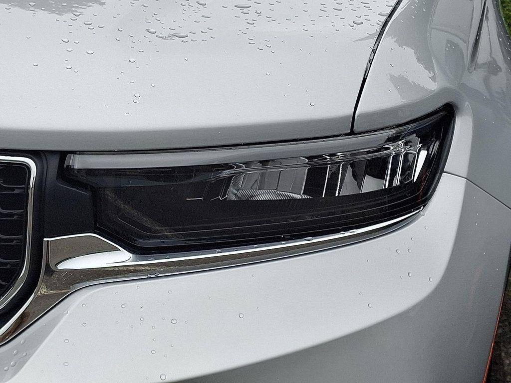 new 2025 Jeep Grand Cherokee car, priced at $39,724