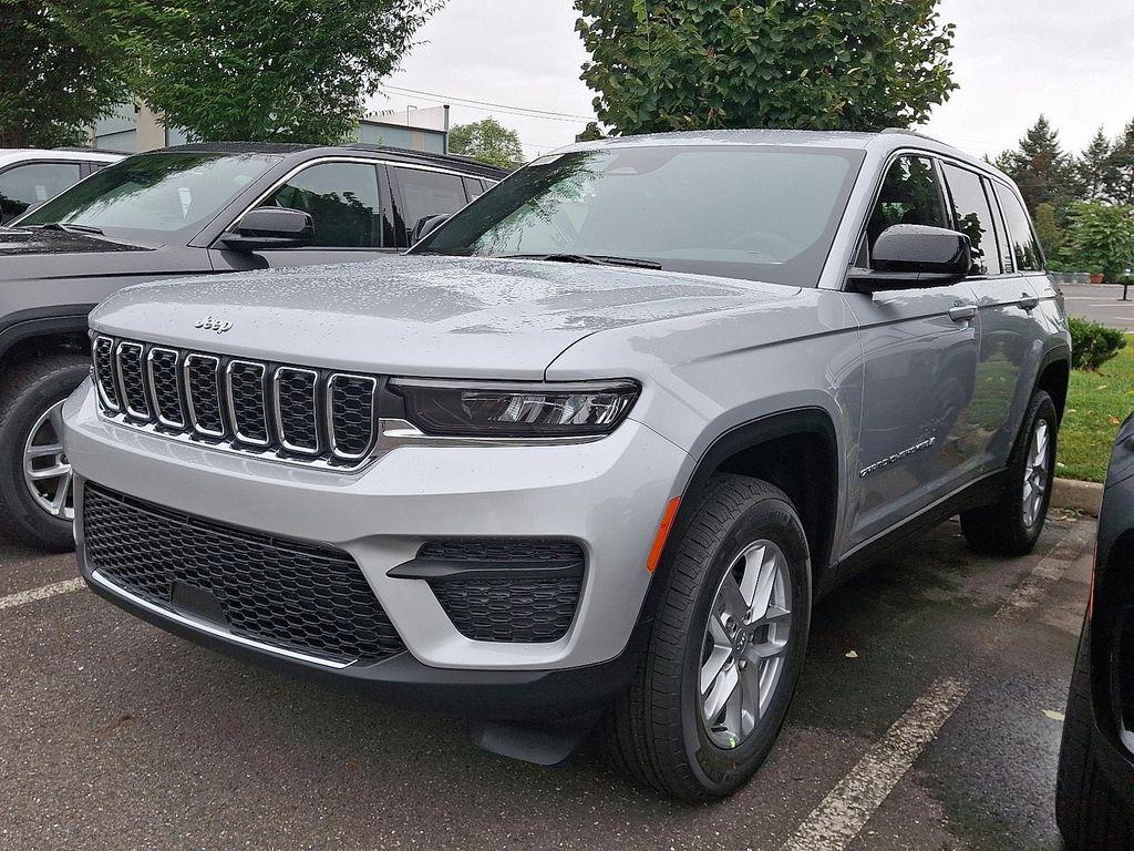 new 2025 Jeep Grand Cherokee car, priced at $39,724