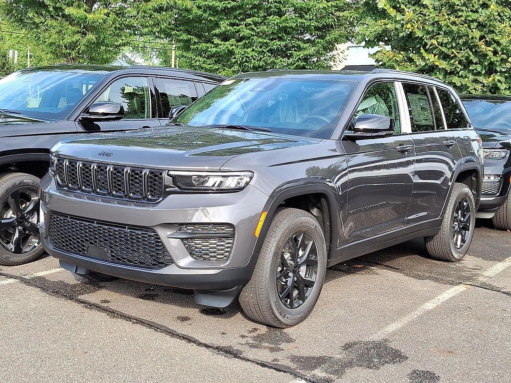 new 2025 Jeep Grand Cherokee car, priced at $42,079