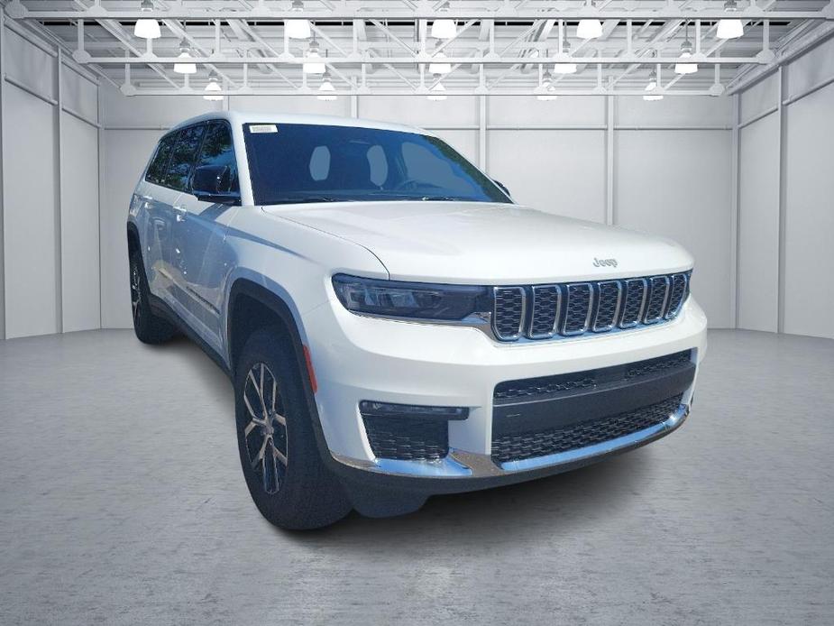 new 2024 Jeep Grand Cherokee L car, priced at $46,299