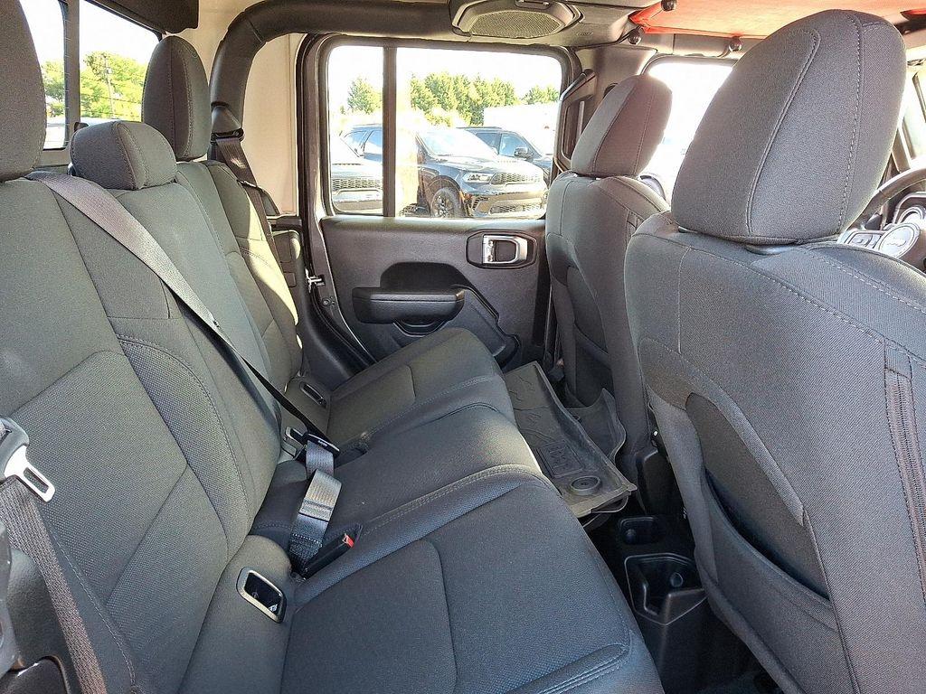 used 2022 Jeep Gladiator car, priced at $35,598