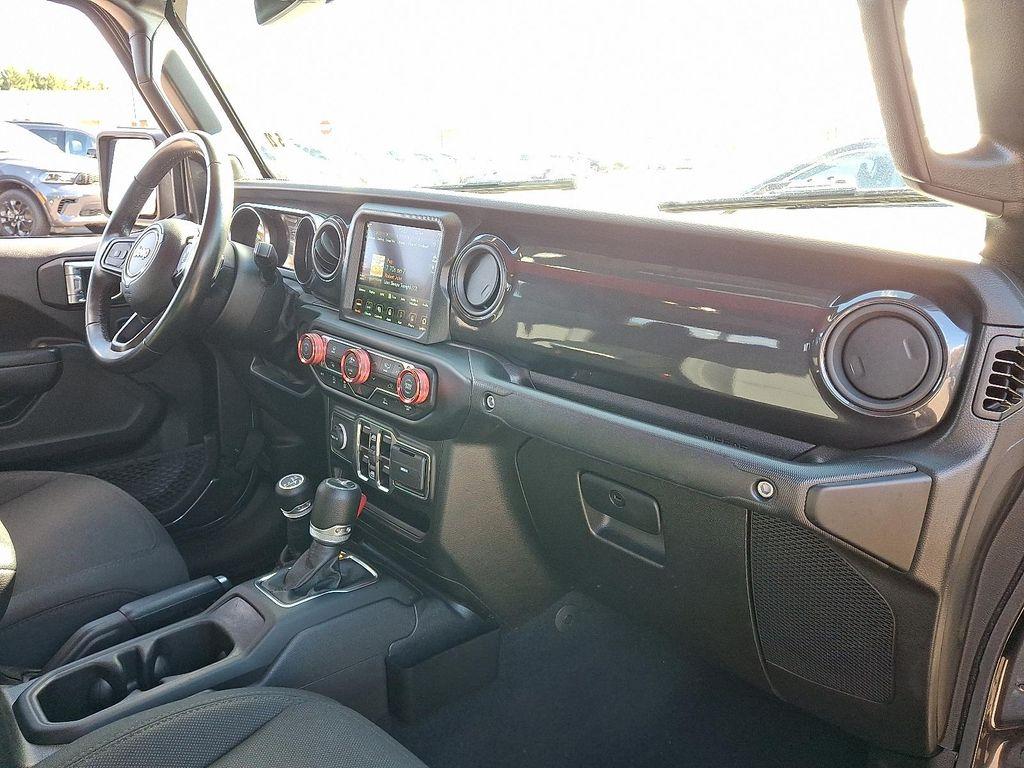 used 2022 Jeep Gladiator car, priced at $35,598