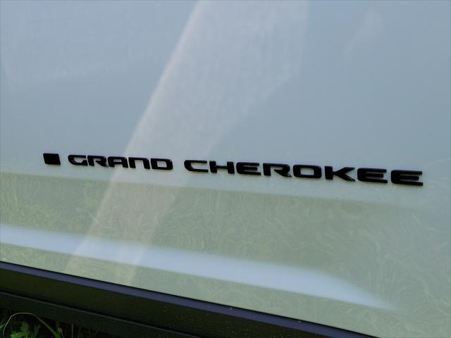 new 2024 Jeep Grand Cherokee car, priced at $46,174