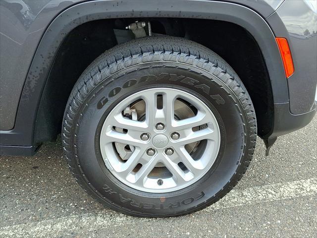 used 2022 Jeep Grand Cherokee car, priced at $31,598
