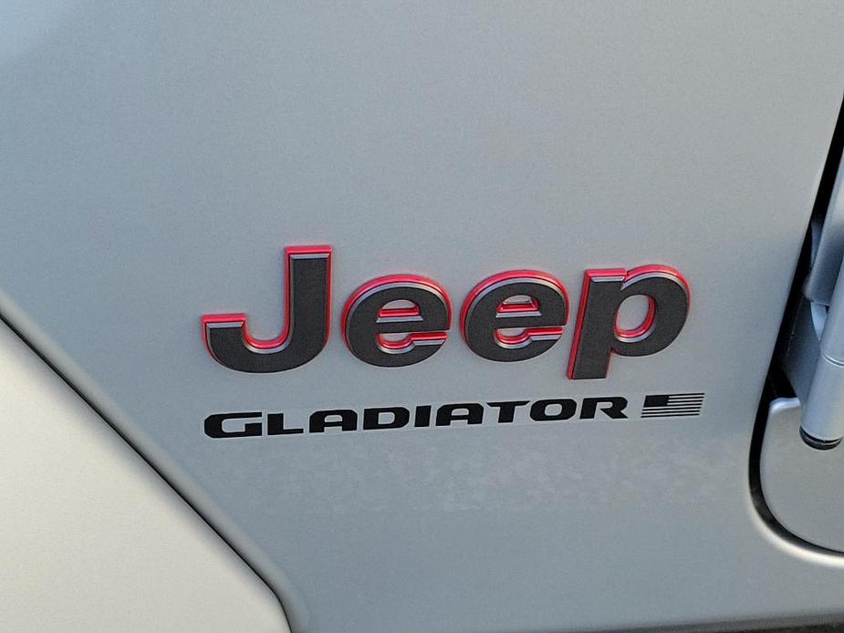 new 2024 Jeep Gladiator car, priced at $67,139