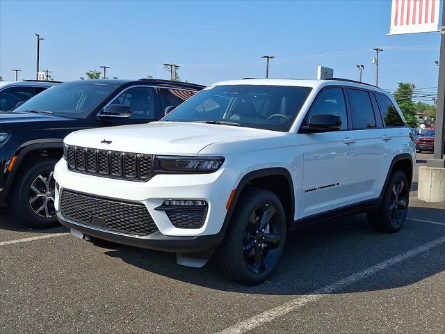 new 2025 Jeep Grand Cherokee car, priced at $48,961