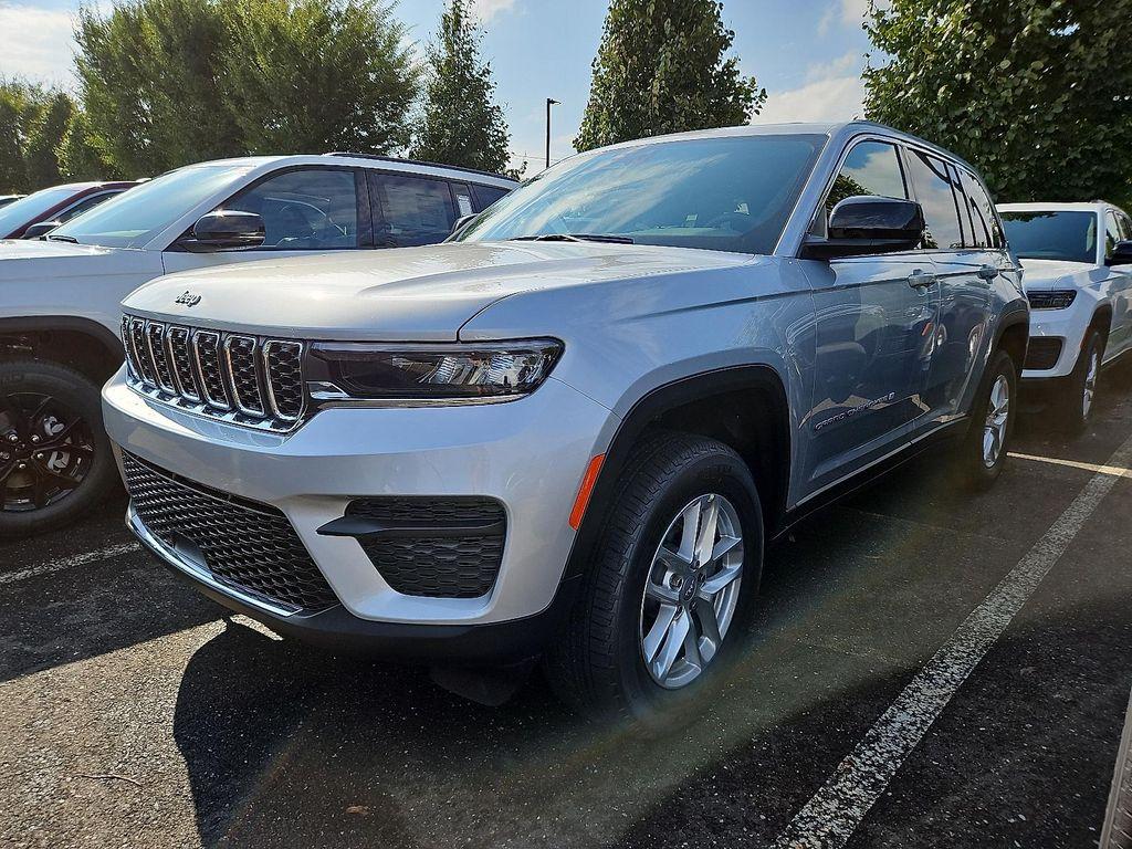 new 2025 Jeep Grand Cherokee car, priced at $41,519