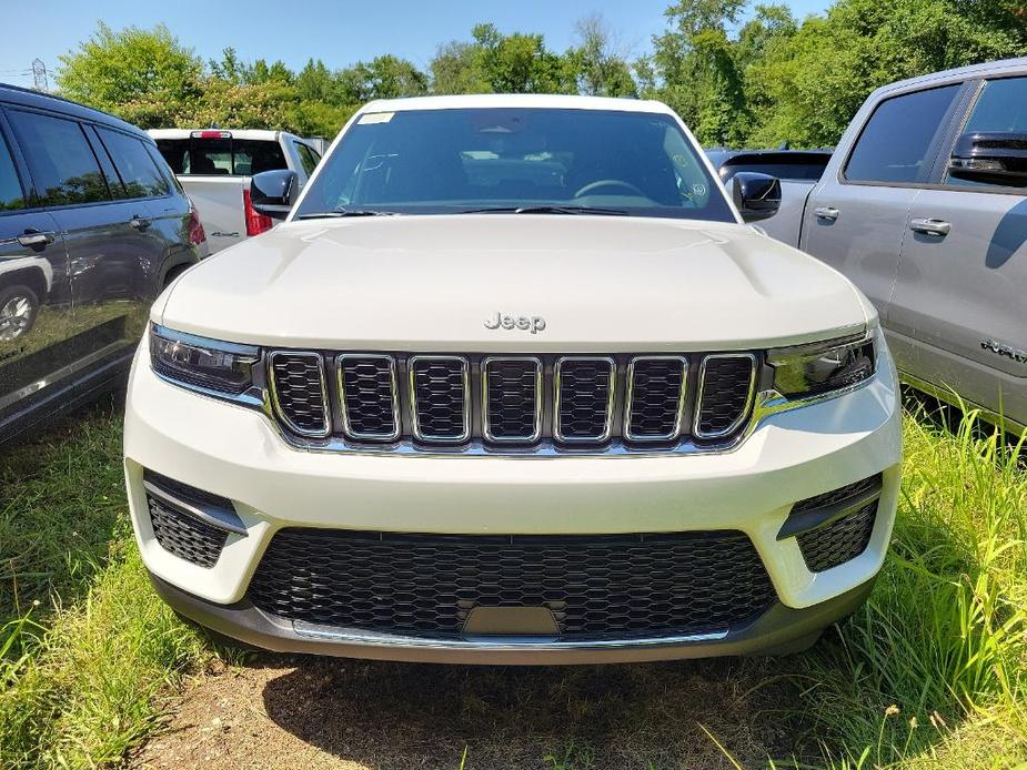 new 2024 Jeep Grand Cherokee car, priced at $41,474