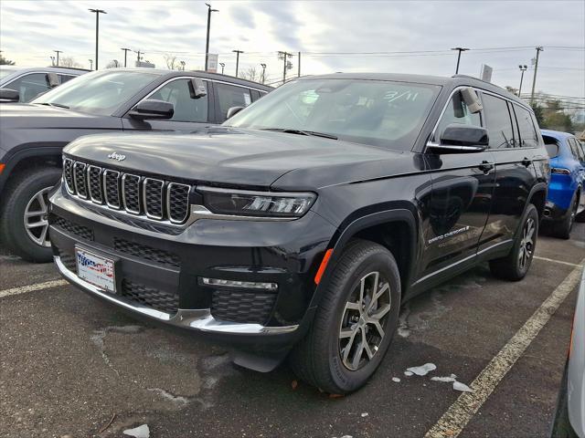 new 2024 Jeep Grand Cherokee L car, priced at $46,894