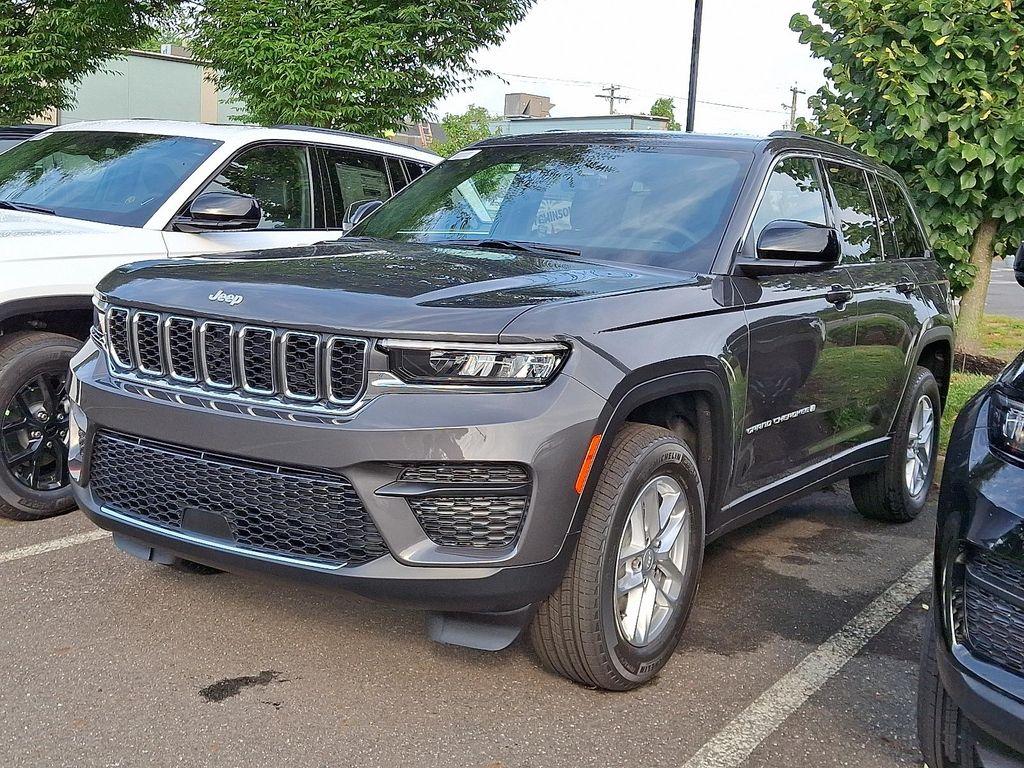 new 2025 Jeep Grand Cherokee car, priced at $40,019