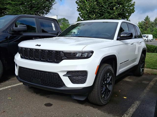new 2025 Jeep Grand Cherokee car, priced at $42,404