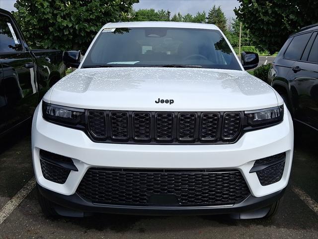 new 2025 Jeep Grand Cherokee car, priced at $42,404