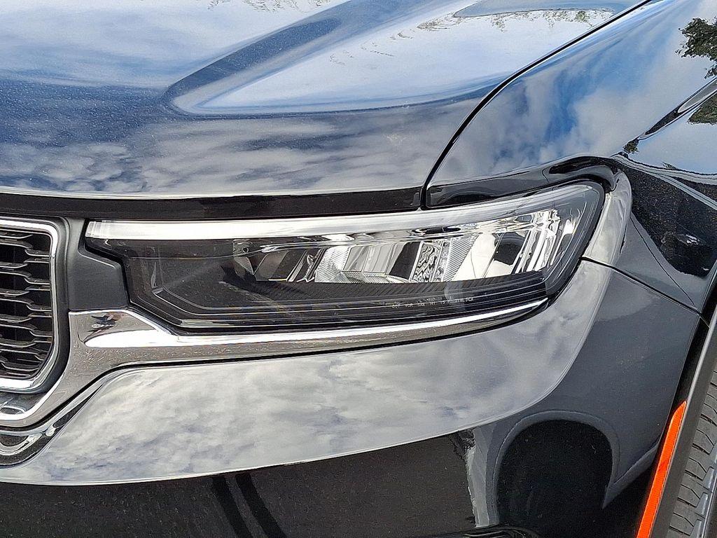 new 2025 Jeep Grand Cherokee car, priced at $41,519