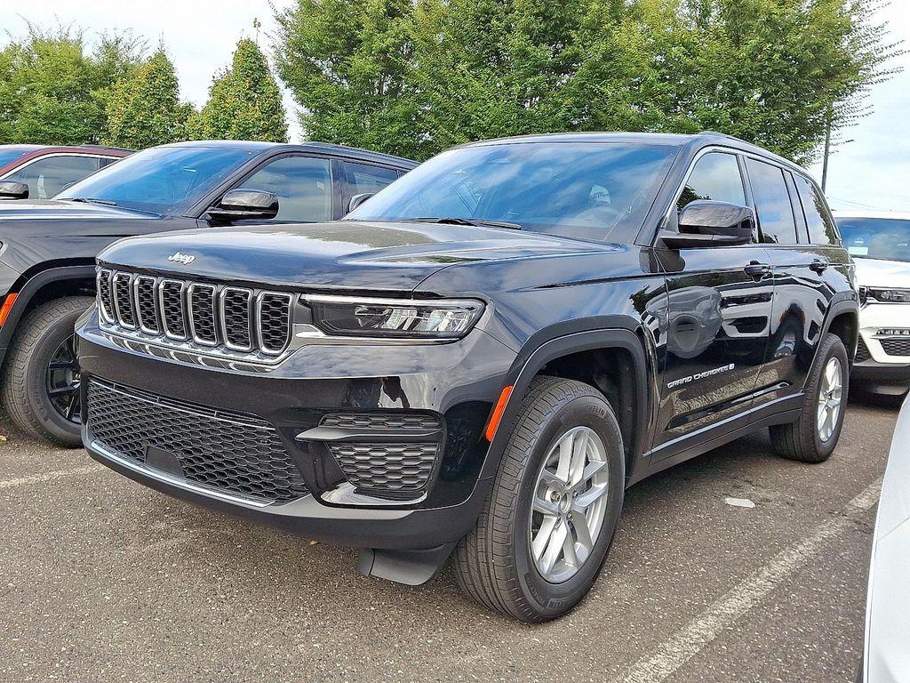 new 2025 Jeep Grand Cherokee car, priced at $40,019