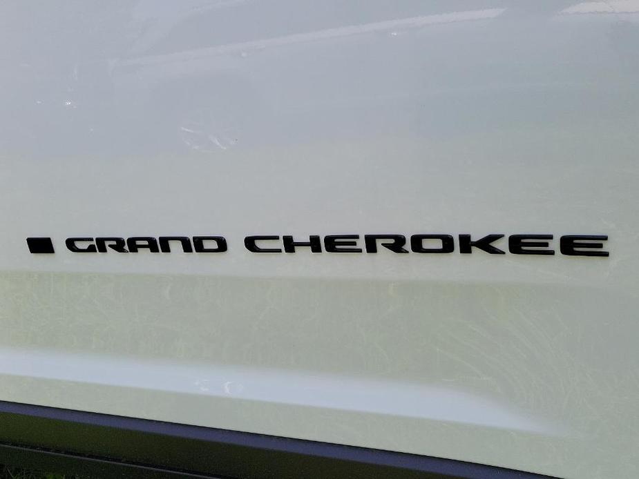 new 2024 Jeep Grand Cherokee L car, priced at $51,639