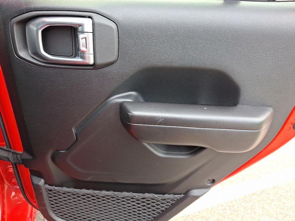 used 2021 Jeep Wrangler Unlimited car, priced at $31,598